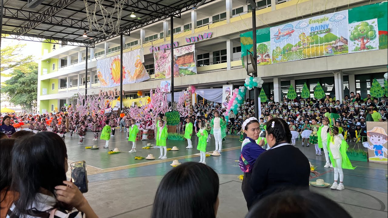 ดอกแก้วเกมส์ การแข่งขันกีฬาภายในประจำปีโรงเรียนจันทศิริวิทยา หัวข้อพาเหรดและกองเชียร์ “แผนดินของเรา“