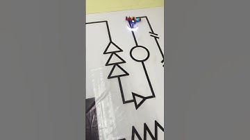 Very fast line follower robot 🤯 #linefollowingrobot #arduino #robot #robotics #robots #electronics