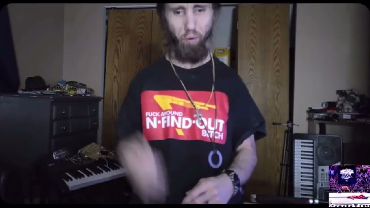 A Cyraxx Self Defence Lesson 🥋 