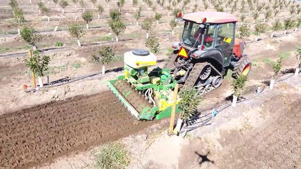 Вертикальный фрезерный культиватор серии Vitis