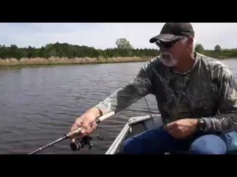 Cooder's Fishing School... How to catch a fish 