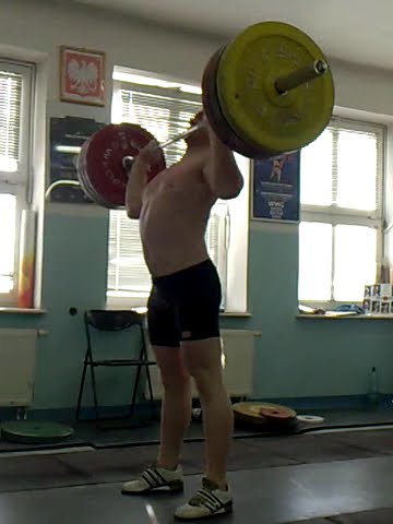 Jarosław Daniluk. Trening - 150 kg zarzut przysiad góra.