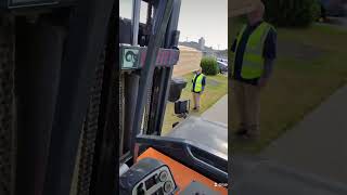 #flatbed #forklift #moffett #localtrucking #losangeles #makingdeliveriesgreatagain #trucking