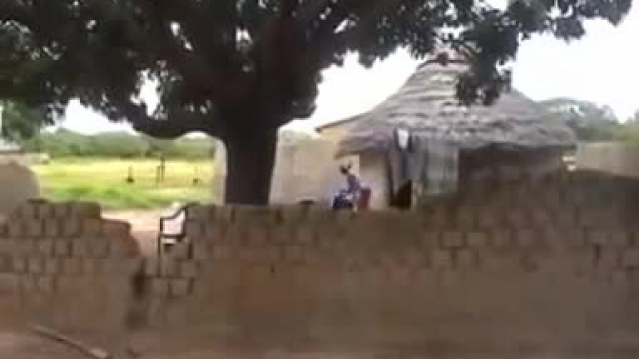 Mansa La Merainba 1 MANDINGUE THEATRE GUINEE.mp4