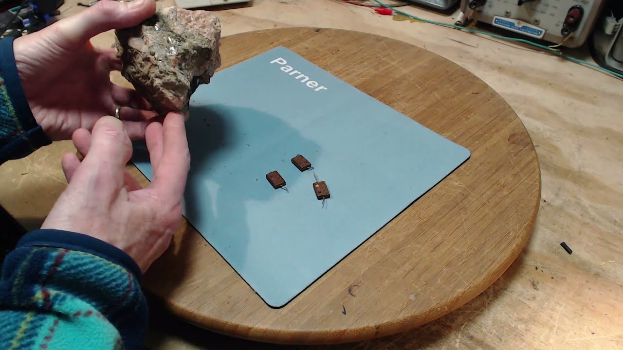 Вскрытие старинного слюдяного конденсатора