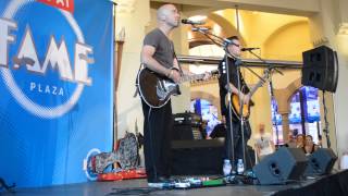 Ed Kowalczyk - Angels On A Razor (Live @ FamePlaza)