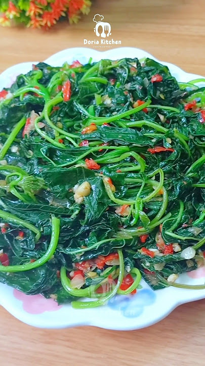 Ini cuma bayam tapi enak banget ditumis kayak gini