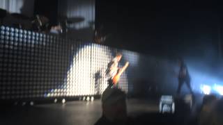 Paramore "Pressure" Jeremy Davis flip on Monumentour