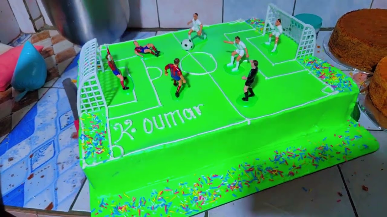 Pâtisserie mimiche vous propose Gâteaux en forme de terrain 