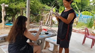 Haare Färben Im Raschelnden Nylon Kittel Ürze