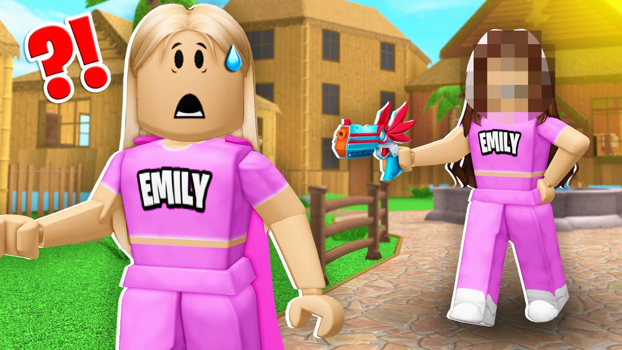 MEINE SCHWESTER spielt ZUM ERSTEN MAL MM2 in Roblox!