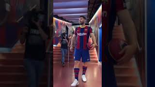 Kun Agüero walks the tunnel of Camp Nou for the first time as a Barça player