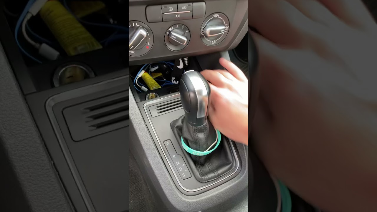 2017 jetta cigarette lighter fuse 2012 Volkswagen not working / location How to fix Fuse for