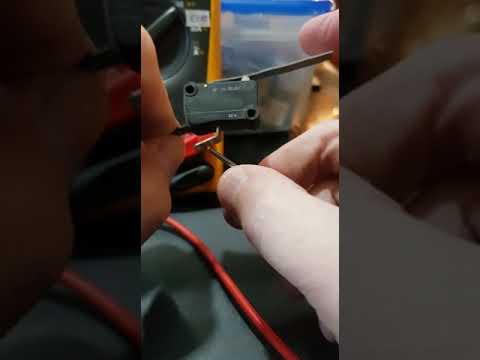 Wiring a micro switch