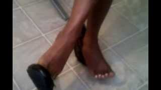 SEXY SHOE PLAY AT THE OFFICE.... MUST SEE VIDEO!!!!!!!!