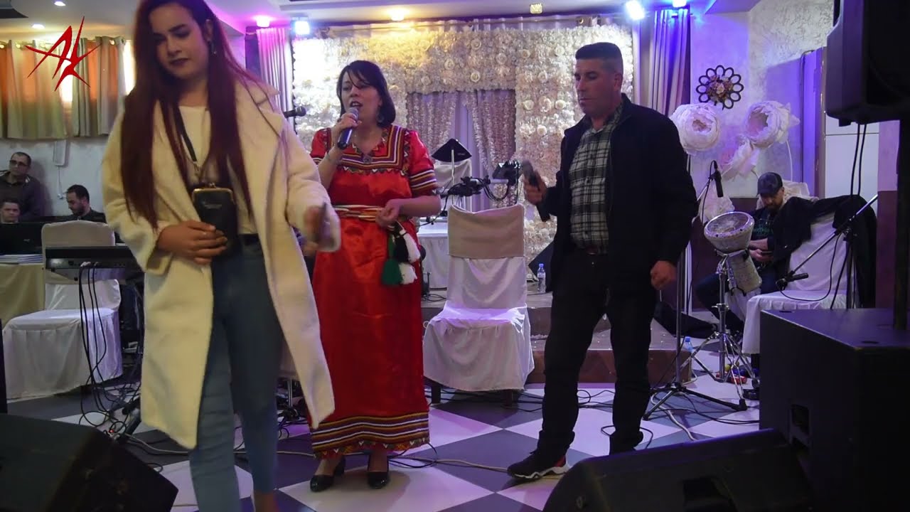 khaled boukhenoufa 2023 a la salle des fêtes palais yahi Tizi ouzou