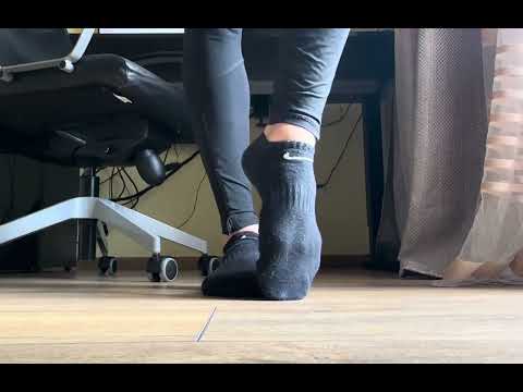 Black Nike No Show Socks Styling With Leggings 