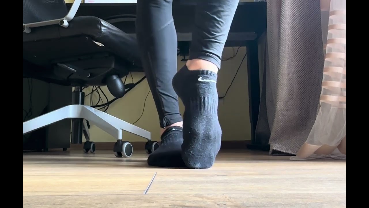 Black Nike no-show socks – Styling with leggings