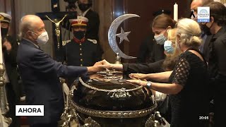 Carlos Menem Es Velado En El Congreso Y Hoy Ser El Sepelio En El Cementerio Islmico De San Justo