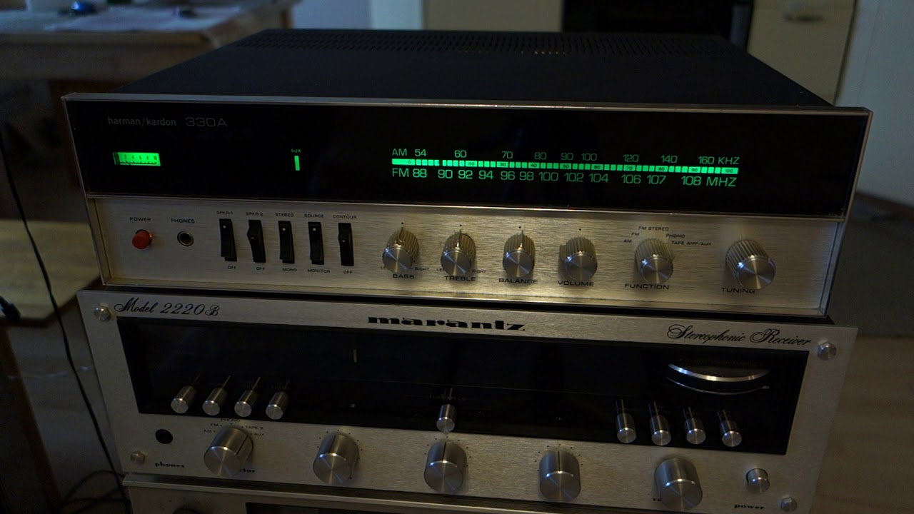 Harman Kardon 330A - YouTube