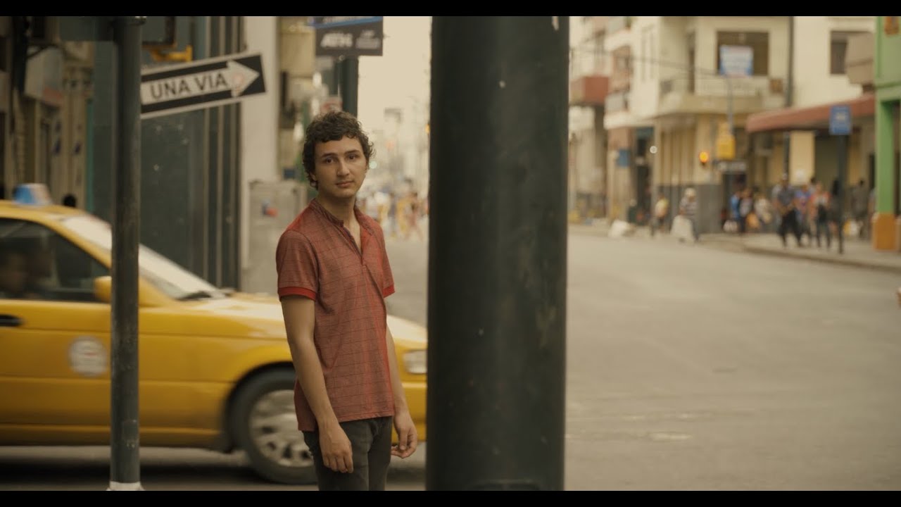 Lolabúm - Insistencia (Video oficial) | Tristes trópicos