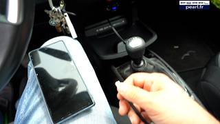 Comment recharger rapidement ton smartphone en voiture ? [PEARLTV.FR]