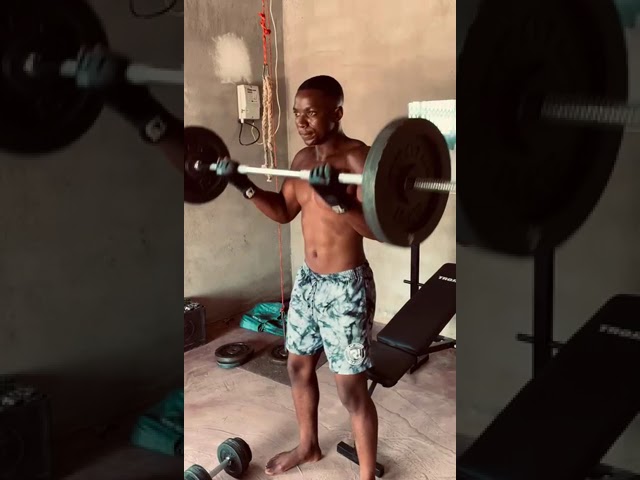Hlulani Wiseman Ngobe ( how to build biceps by using longbar ) class=