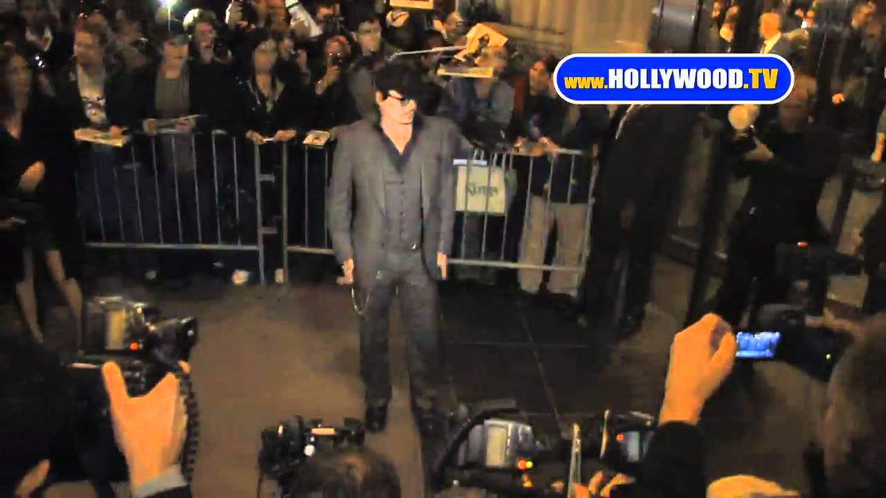 Johnny Depp Rocks Blue Nail Polish at The Rum Diary Premiere - YouTube