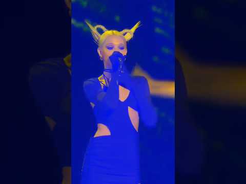 Парни на выпускном в восторге от неё! Юлия Гаврилина - Омут. #shorts #tiktok