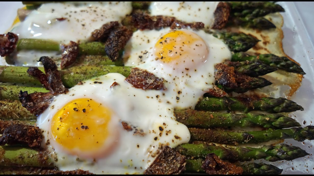 Jak przygotować zielone szparagi? Przepis na szparagi z jajkami.