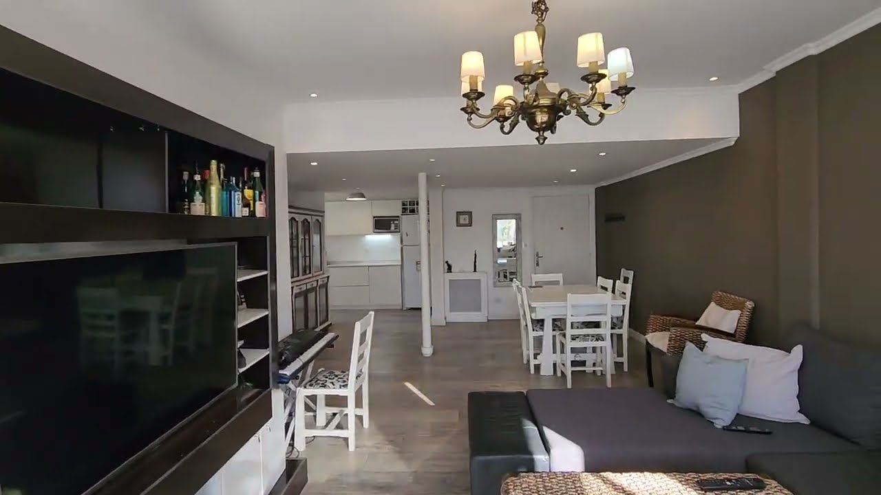 Venta - Semipiso cuatro ambientes con dependencia y cochera - La Perla - Mar del Plata