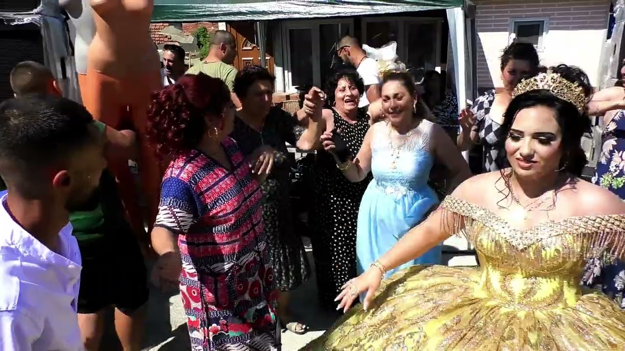 Rukie ve Erdjan '''' Kina  gecesi