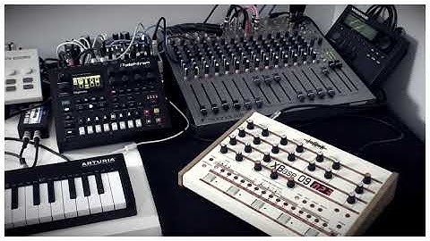 Synths in a Minute: Digitone and XBase09