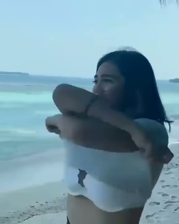 Viral!! Cewek Bugil Di Pantai | Story Wa Hot Terbaru