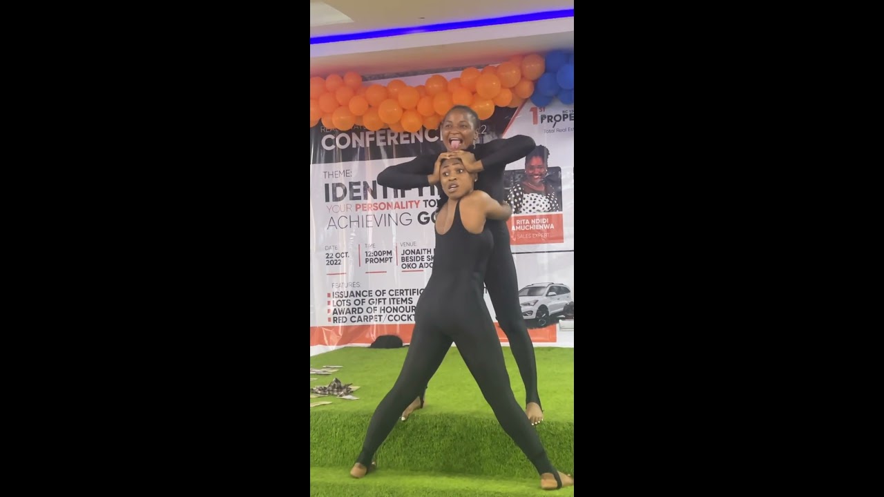 Incredible Neck Rotation By Flexible Anibee Omg Contortion Yoga Beastmode Split