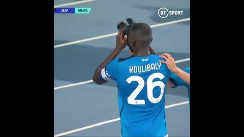 Cameraman Koulibaly 📸 Napoli claimed a late win over Juventus thanks to their big defender