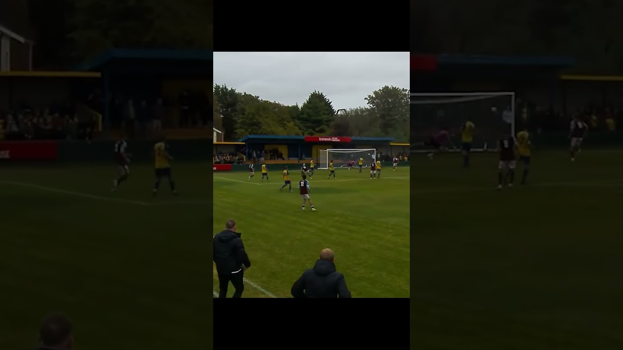Laurence Sorhaindo with an instinctive finish into the top corner for Emley ☄️