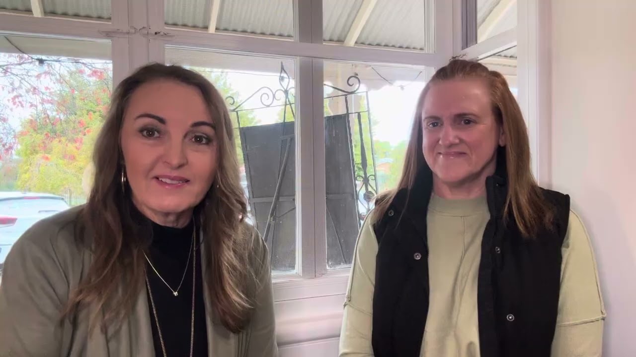Benefits of natural medicine and reducing menopausal symptoms - Heather Musgrove talks to Karen Hawkes