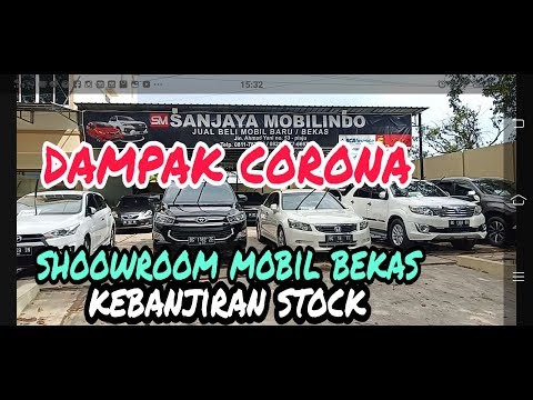 dampak-corona,-shoowroom-mobil-bekas-kebanjiran-stock