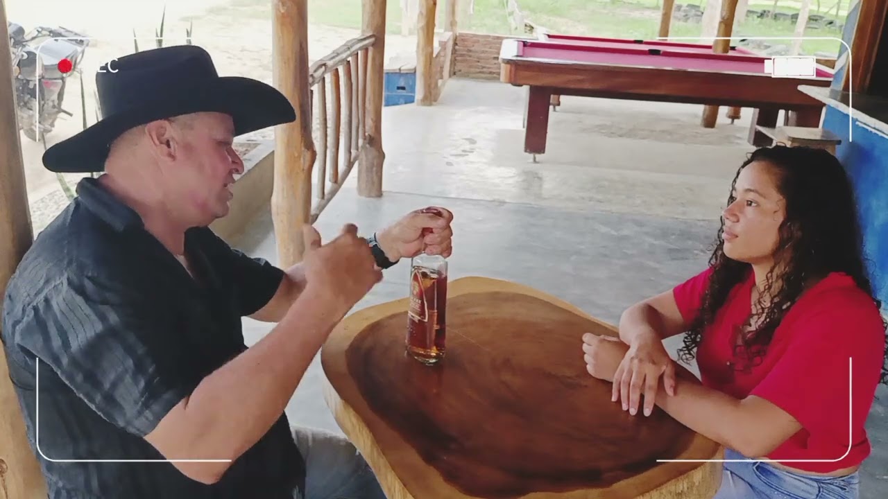 Óscar Santana El Orichunero -Dos Guayabos Parecidos 