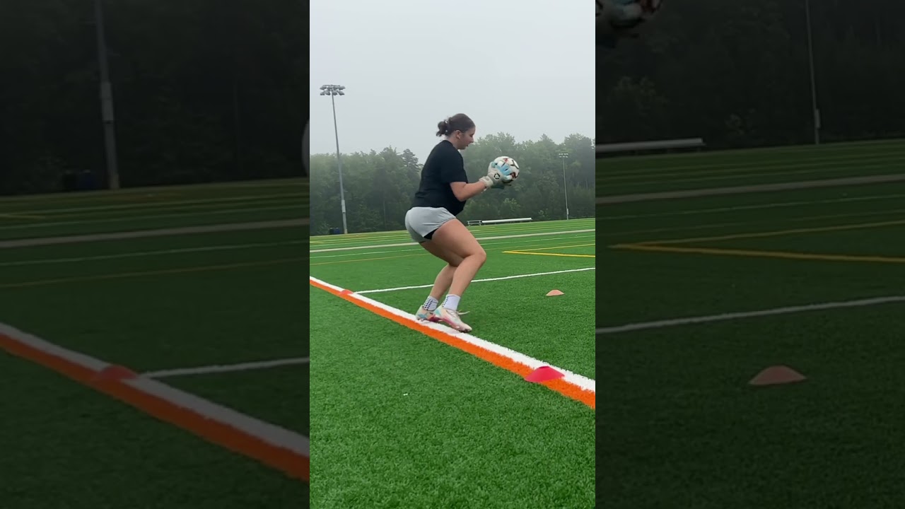 Aqua youth goalkeeper gloves