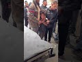 "والله منا مصدق”.. صدمة طفل فلسطيني بعد استشهاد شقيقه في قصف إسرائيلي بحي الزيتون في قطاع غزة