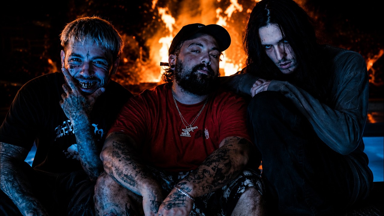 Ver BONES x $uicideboy$ – FUNERAL HOME G59 (Unreleased Music Video) LOST TAPE #suicideboystypebeat #g59 en YouTube Ver BONES x $uicideboy$ – FUNERAL HOME G59 (Unreleased Music Video) LOST TAPE #suicideboystypebeat #g59 en YouTube