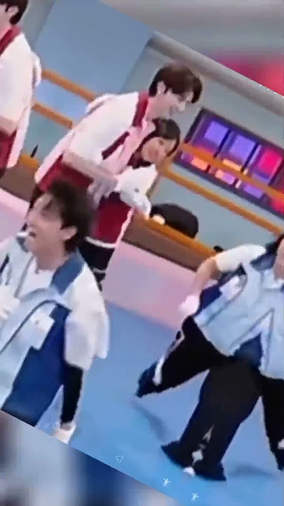 Couple Holding Hands..Shen Yue Lin Yi  Smile Code Couple