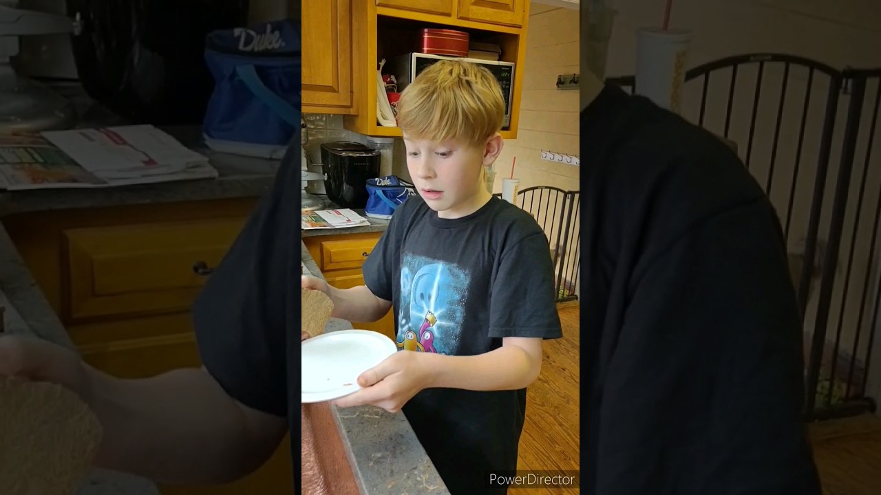 How to Wash Dishes HACK 🍽️ 