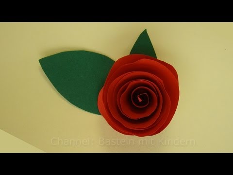 Blumen basteln: rosen basteln mit papier diy bastelanleitung ...