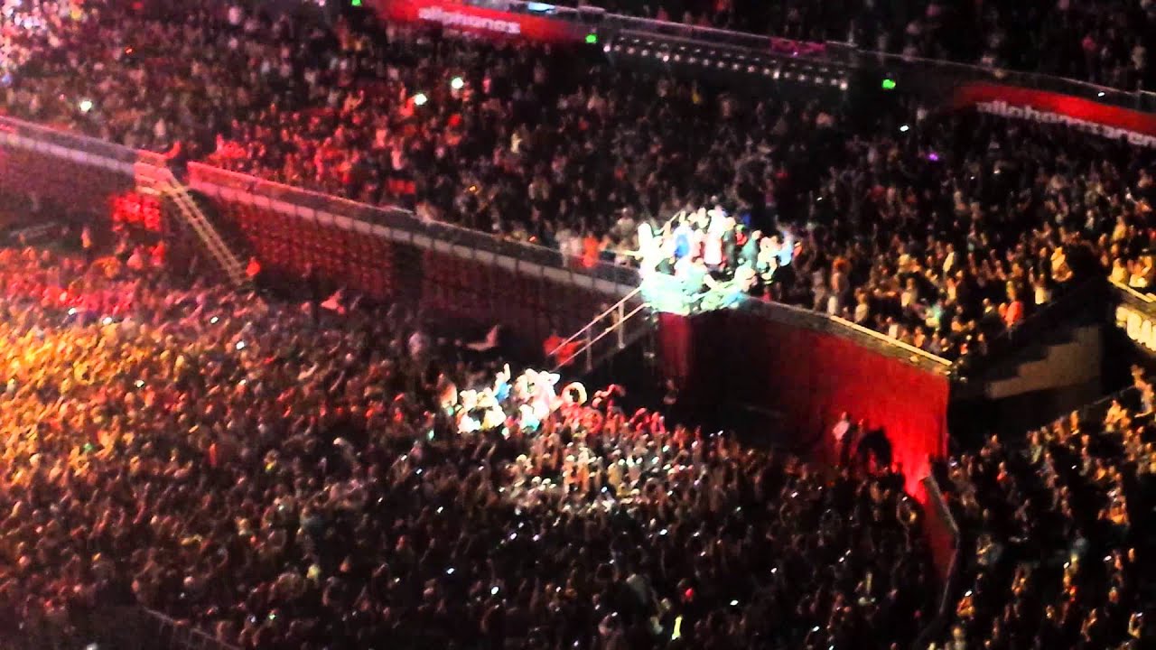 Pink So What (Live) at Sydney Allphones Arena September 2013 YouTube