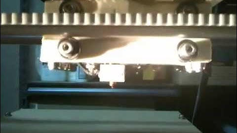 Mendel RepRap extruder test