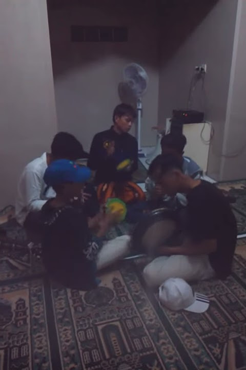 Edisi bangunin saur versi rock n rol