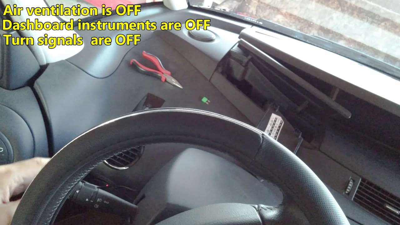 Renaul Espace IV - Dashboard Fuses (Turn Signals, Ventilation, Dashboard Instruments)